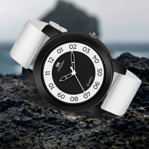 Round Numerical Dial Analogue Watch For Men