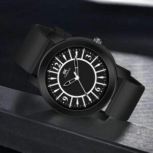 Round Numerical Dial Analogue Watch For Men