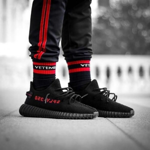 Stylish Adidas Yeezy Boost 350 Bred Shoes for Men (SW4720)