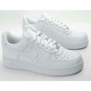 Nike Shoes : Men's Sports Shoes - White (BHC-2361144)