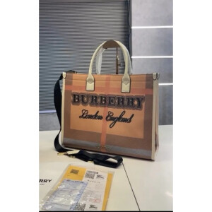 Trendy Burberry Handbag For Women (SW5376)