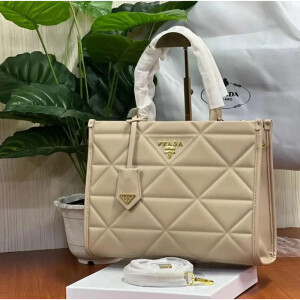 Classy Prada Handbag For Women (J1044)