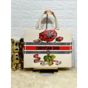 Luxurious Dior Handbag For Women (SOS2730)