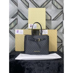 Classy Michael Kors Handbag For Women (J1140)