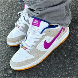 Stylish Nike Sb Dunk Rayssa Shoes For Men (LL560)