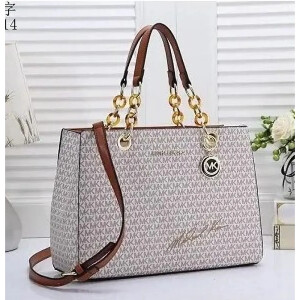 Luxurious Michael Kors Handbag For Women (SOS2740)