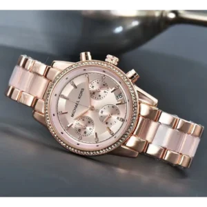 Trendy Michael kors Watch For Women (DW070)