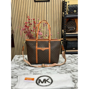 Classy Michael Kors Handbag For Women (J939)