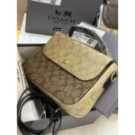 Premium Coach Handbag For Women (UPS426)