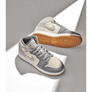 Classy Nike Air Jordan Retro 1 High Coconut Milk Shoes For Men (SHI170)