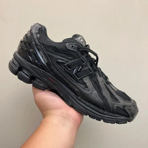 Stylish New Balance 1906R Protection Black Shoes For Men (S1H08)