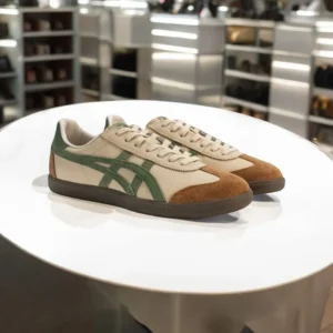 Stylish Onitsuka Tiger Tokuten Beige Green Sneakers For Men (S1H47)