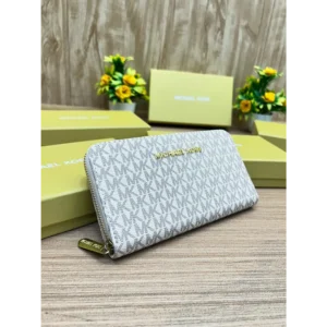 Stylish Michael Kors Wallet For Women (CSO1030)