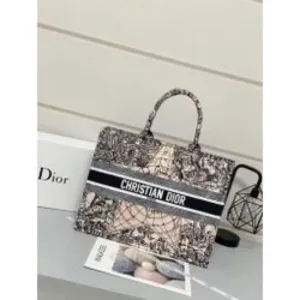 Christian Dior Handbag For Women (SUP1760)