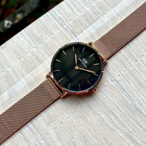 Daniel Wellington Watch For Women (ZS57)