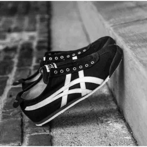 Onitsuka Tiger Mexico 66 Slip On Black White Shoes For Men (BSF420)
