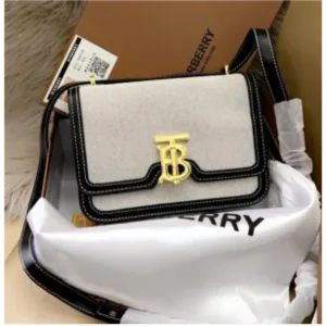 Burberry Handbag For Women (BOT946)