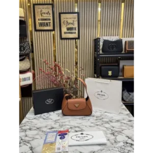 Prada Handbag For Women (BOT982)