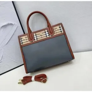 Burberry Handbag For Women (PH65)