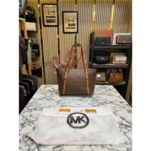 Stylish Michael Kors Voyager Tote Bag With Dust Bag For Women (FT695)