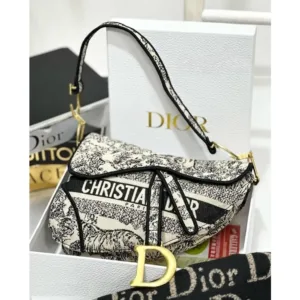 Stylish Dior Saddle Bag With Og Box Dust Cover For Women (SZ775)