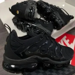 Trendy Nike Air Vapormax Plus Triple Black Shoes For Men (SL733)