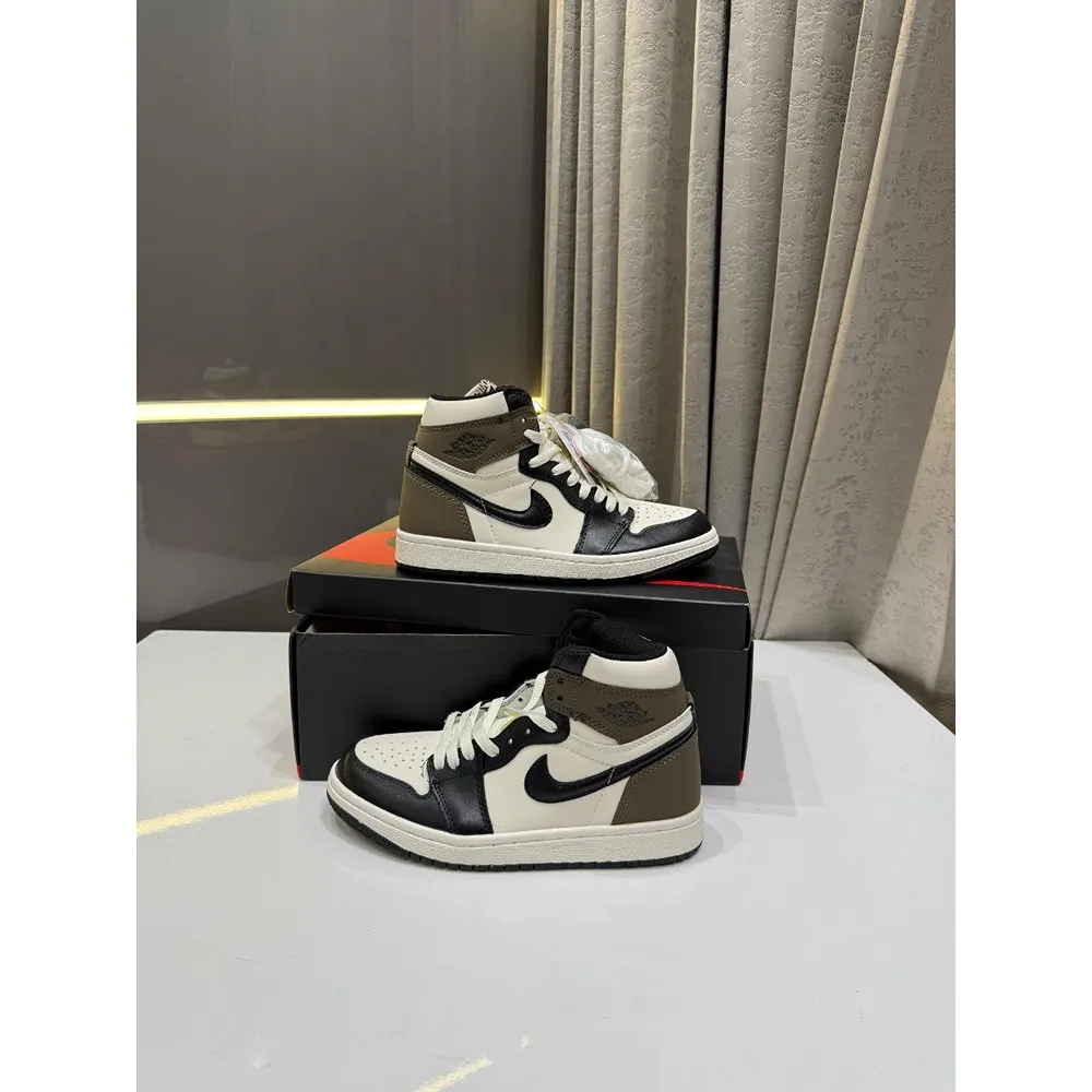 Nike Air Jordan Retro