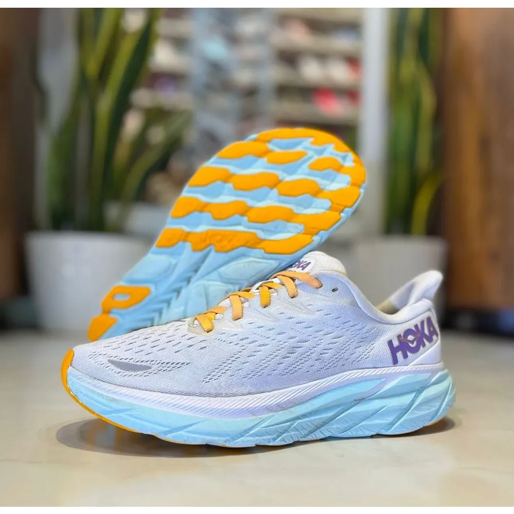 Hoka One Clifton